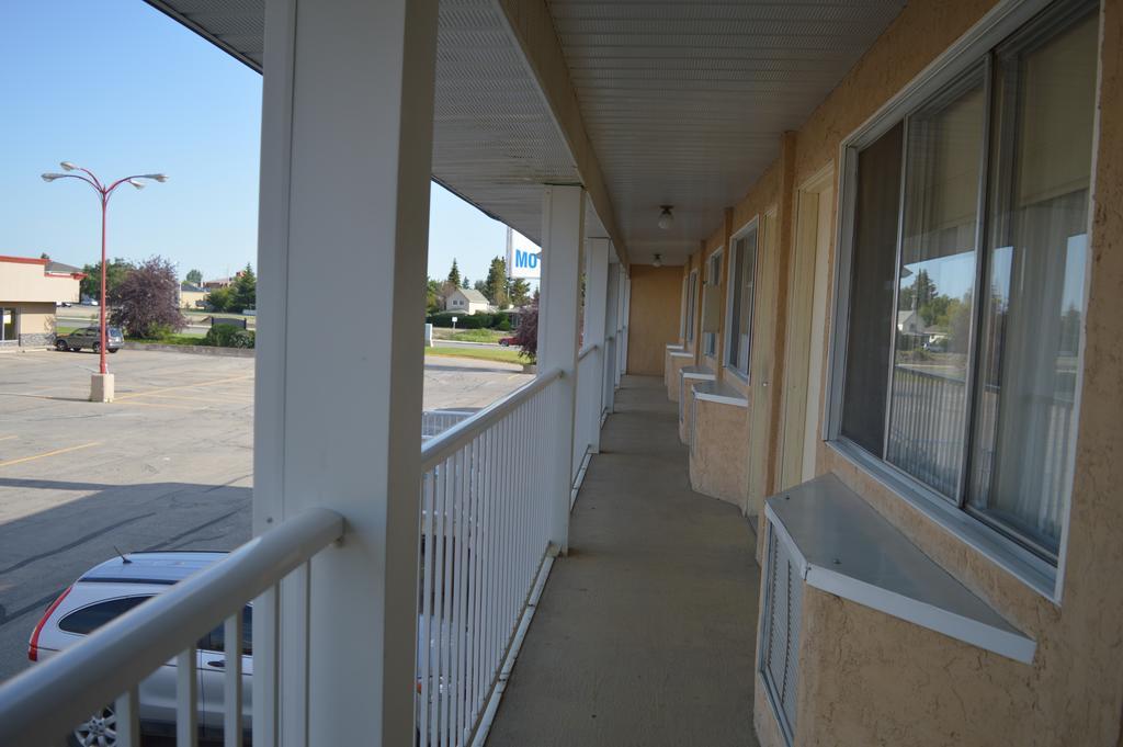 Circle 5 Motel Olds Buitenkant foto